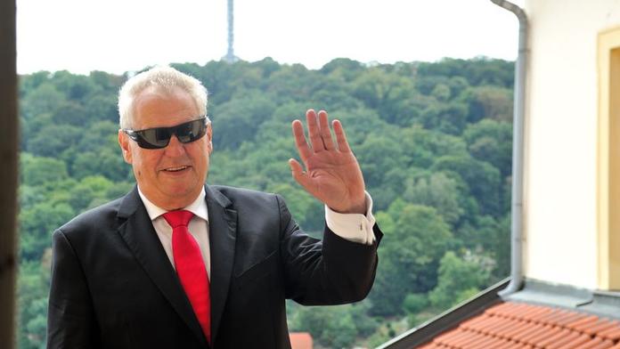 Zeman: Odvolání šéfa policie bylo hrubou politickou chybou