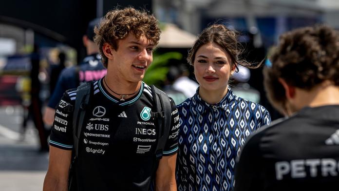Rána před startem sezóny. Hvězda F1 dostala kopačky od české přítelkyně