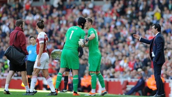 Čech se zranil a střídal. Arsenal však i popáté v řadě vyhrál!