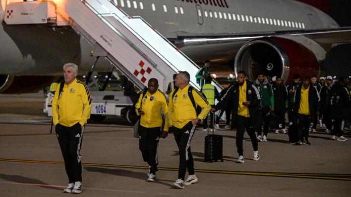Fotbalisté Jihoafrické republiky při příletu do Mexika