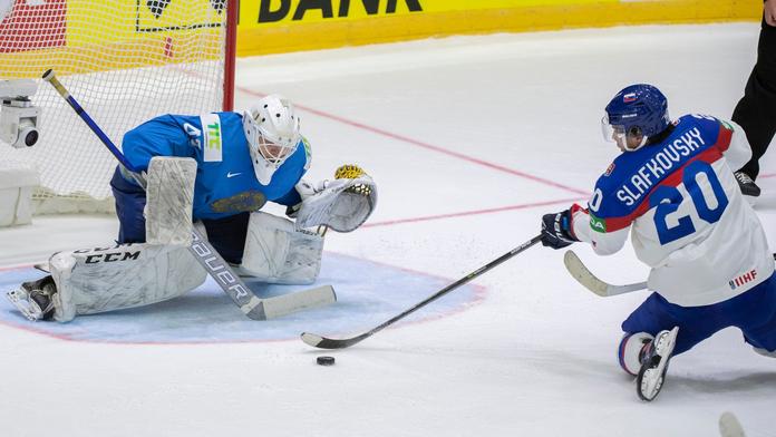 Slovensko zvládlo důležitý zápas proti Kazachstánu, hrdinou opět Slafkovský