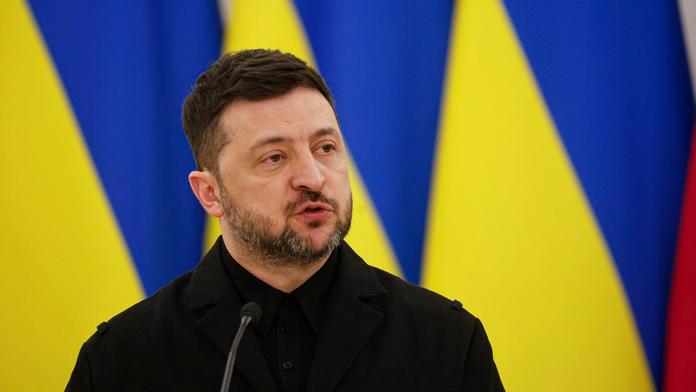 Zelenskyj se odhodlal k nezvyklému kroku. Ve hře je spousta životů, přiznal