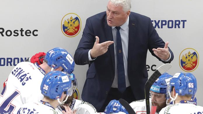 Trenéra Říhu opět zradilo zdraví. Hokejový kouč leží v nemocnici