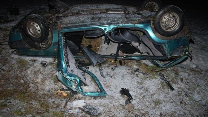 Strašná TRAGÉDIE: Tři fotbalisti vletěli do stromu, Roland (17) nepřežil