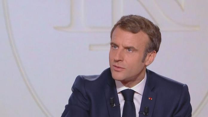 Macron díky telefonátu zjistil záměry Putina. "To nejhorší teprve přijde," varuje