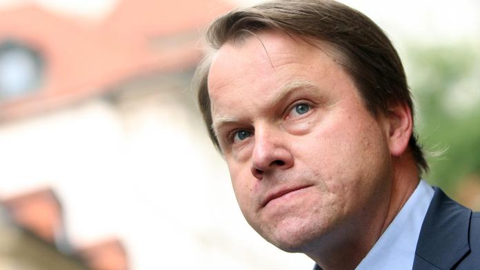 Bursík po volebním fiasku rezignoval. Stranu povede Liška