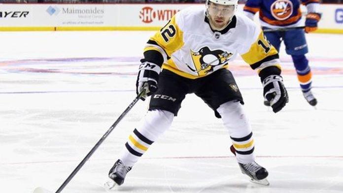 Simon si připsal první trefu v NHL a byl vyhlášen první hvězdou!