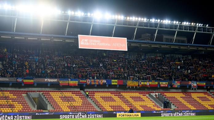 Sparta má smůlu, na Partizan jen 1 000 fanoušků. Vláda nechce snižovat důvěru