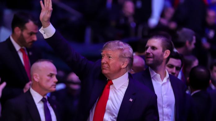 Trump zavítal na UFC, bučení fanoušků musela přehlušit hudba!