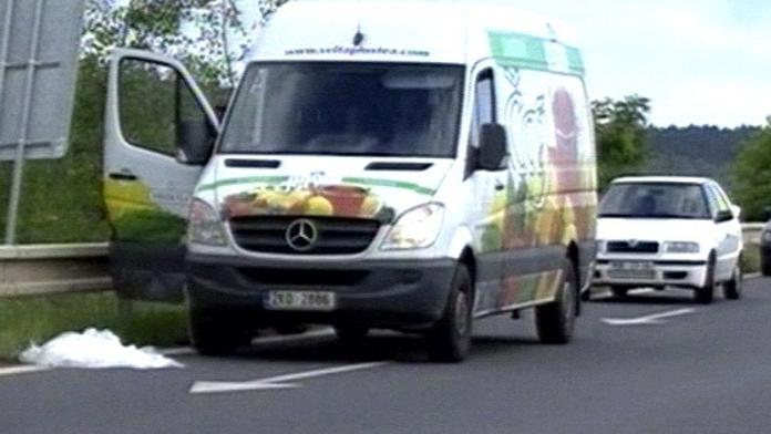 Čtyři lidé přepadli dodávku, ukradli dva miliony