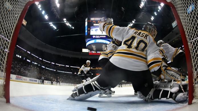 Další gólman z NHL na cestě. Do Plzně prý míří Tuukka Rask