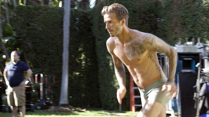 Polonahý Beckham točí reklamu na spodní prádlo. Tak sexy prý ještě nikdy nebyl!
