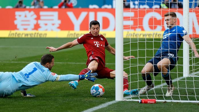 Víkendové sestřihy: Bayern pouze remizoval, Barcelona si zastřílela