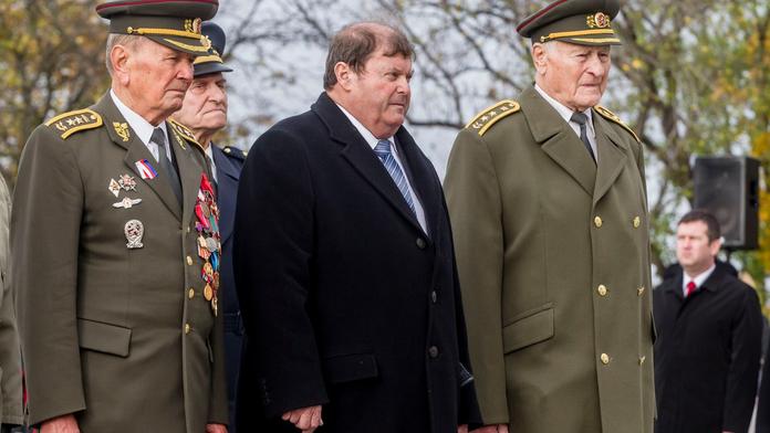 Veteráni vytáhli do zbraně. Založili nový spolek a chrání odkaz odboje
