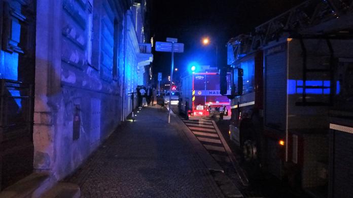 Hasiči evakuovali zakouřený hotel, oheň v kotelně po chvilce sám uhasl