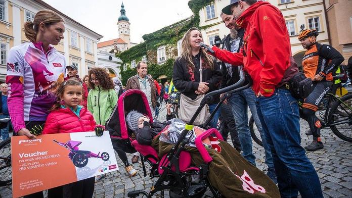 Cyklistický závod Nova Cup na konci sezóny pomáhal