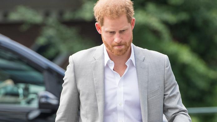 Harry změnil plány! Za Meghan neodletěl, zůstává s rodinou v Británii