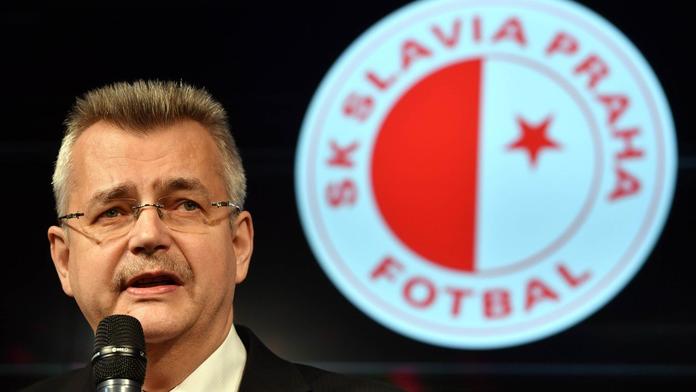 Slávistickou hanbu žehlí Tvrdík! Stydím se a omlouvám se rodině