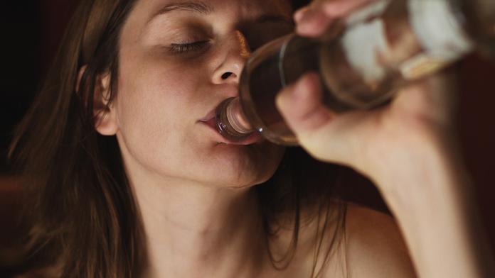 Hříšný účet Čechů: Za alkohol, tabák, drogy a prostitutky dáme 220 miliard