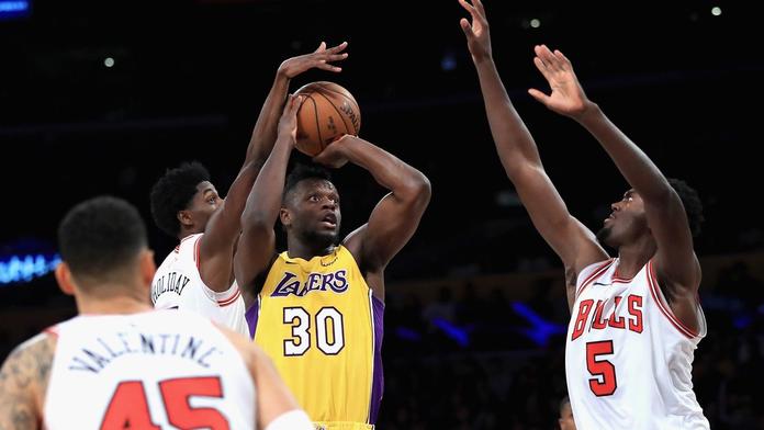 Lakers prohrávali s Chicagem, ale nakonec zápas senzačně otočili!