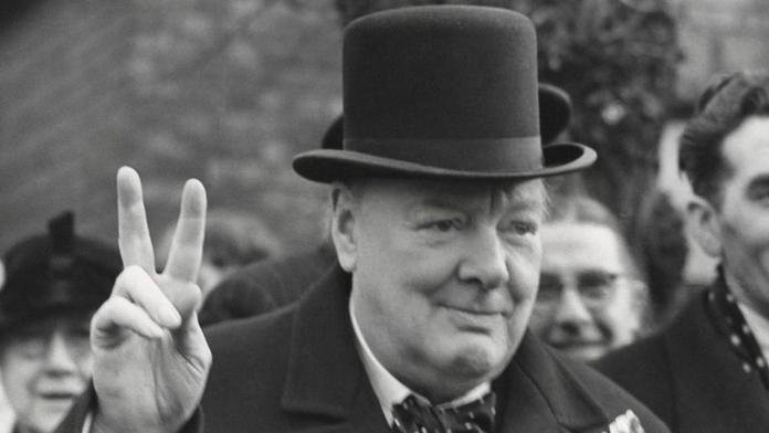 Británie v šoku! V metru vyfotili ducha Winstona Churchilla