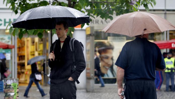 Chladnější počasí nás čeká i na začátku týdne, teploty nepřesáhnou 25 stupňů