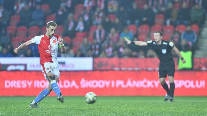 Slavia v Edenu nezaváhala, z penalty se opět trefil Souček