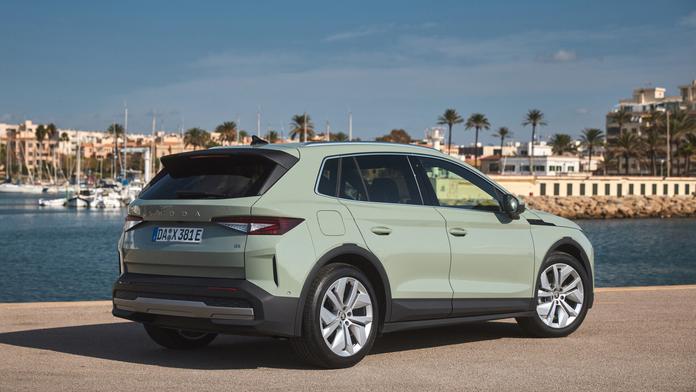 Britové vybrali 10 nejlepších elektromobilů. Žebříčku vévodí škodovka