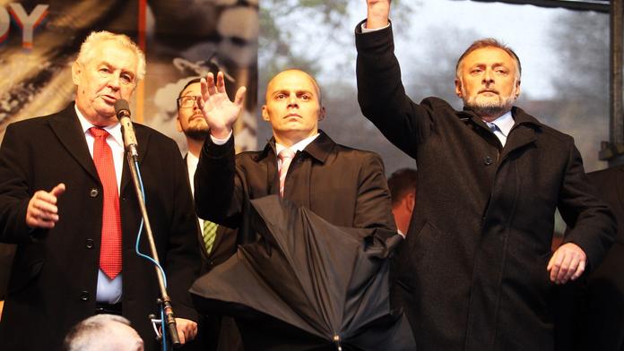 Za vejce na Zemana nebude nikdo potrestán. Žalobce zastavil stíhání