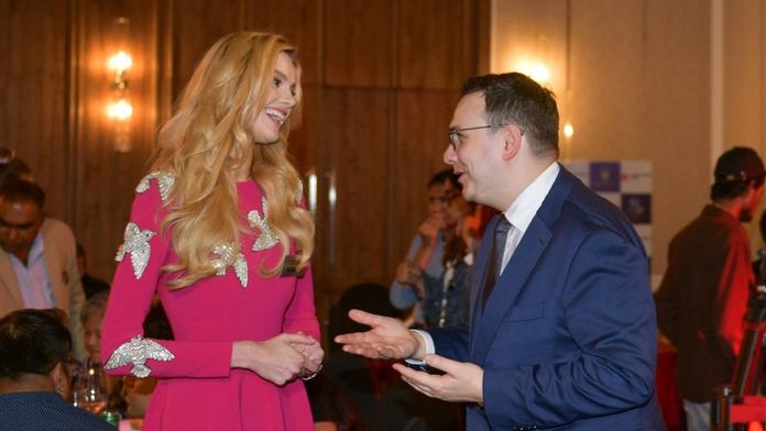 Jan Lipavský na Miss World v Bombaji