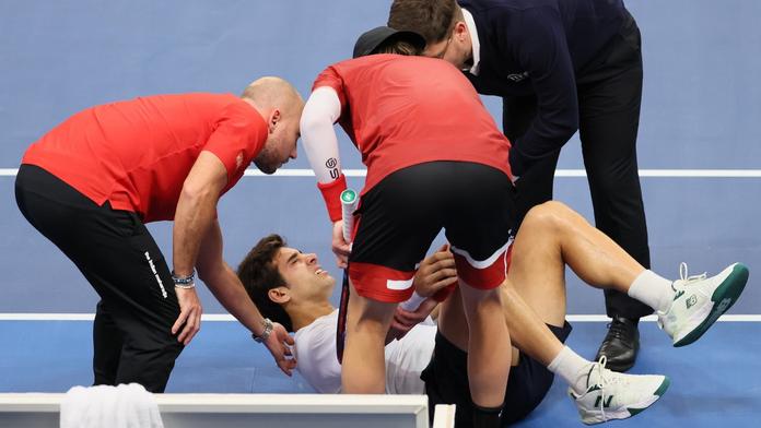 Kontroverze v Davis Cupu. Belgičan u sítě sestřelil soupeře, týmu tím vyhrál zápas