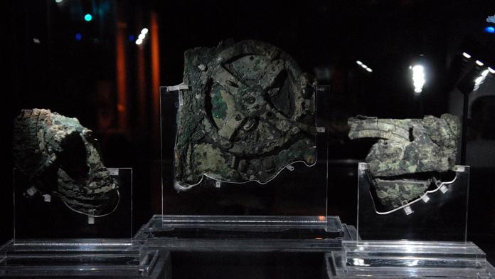 Prastarý počítač z Antikythéry sloužil i nadpozemskému účelu