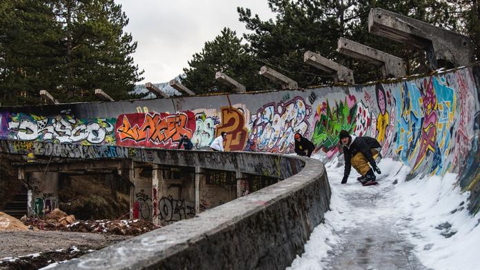 Snowboardista Kříž v Sarajevu: Zajezdili si na slavné bobové dráze!