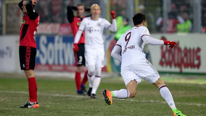 Lewandowski elegantně uklidil míč! Takto rozhodl zápas VIDEO