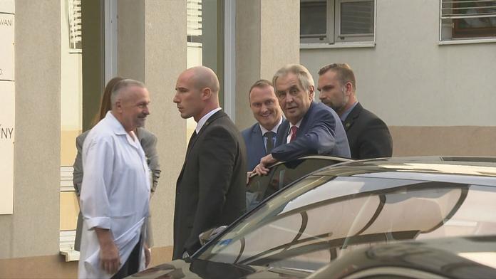 Dva členy ochranky prezidenta zatkla inspekce. Zřejmě kradli střelivo