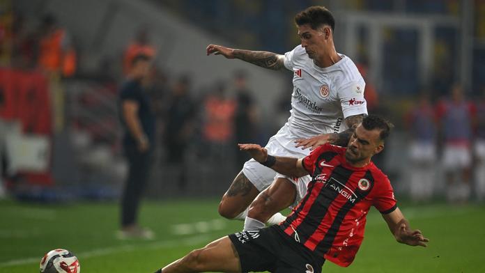 Trable českého fotbalisty, v Turecku je bez peněz. Nejsme rekreační klub, říká šéf