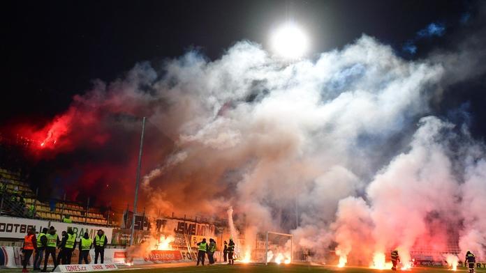 Sparťanští fanoušci dostali trest: Tučná pokut a zákaz na stadion!