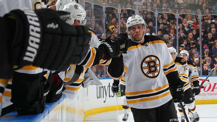 Boston otočil díky Krejčímu! Gól slavili i Sedlák s Palátem