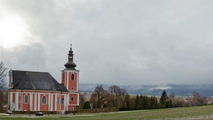 Unikátní skupina kostelů na Broumovsku se stala národní památkou