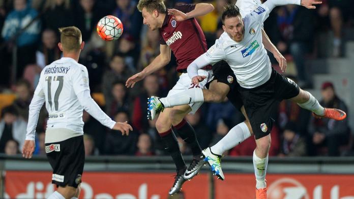 Spartu a Plzeň opouští opory! Reprezentanti odchází do zahraničí