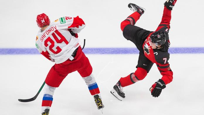 Půl roku bez hokeje! Nastupující hvězda defiluje v řadě zraněných