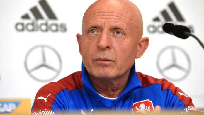 Jarolím odtajnil nominaci. Nechybí Dočkal, ani mladík Jankto