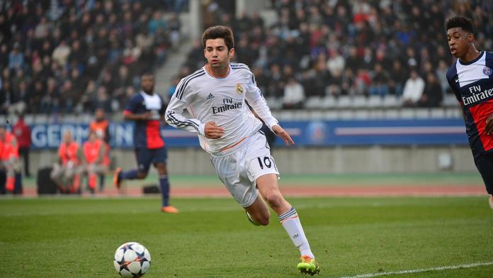 Kouzlí jako táta! Takhle si mladý Zidane pohrál se soupeřem!