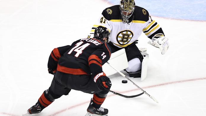 Boston byl znovu bez Pastrňáka, ale vyhrál. Chicago je krok od vyřazení