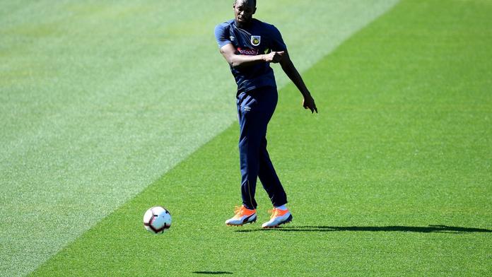 Bolt ve válce s klubem: Vyloučili ho z tréninku, smlouva se vzdaluje