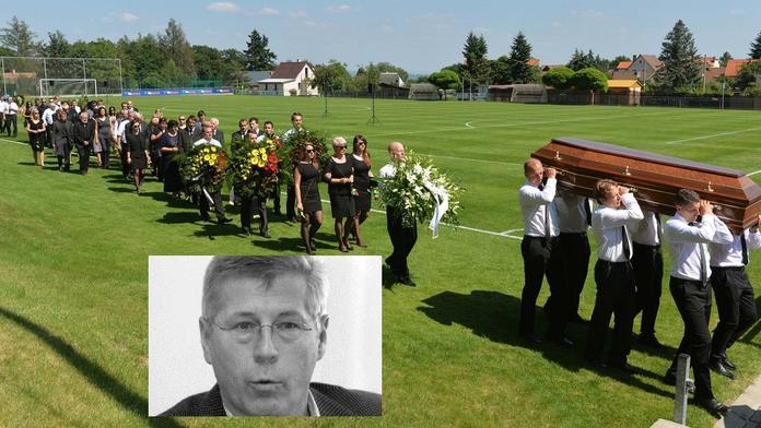 Naposledy na trávníku: Pohřeb olympijského vítěze Luďka Macely
