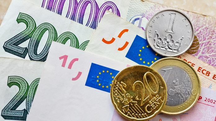 ČNB ukončila oslabování koruny! Ta okamžitě letí nahoru