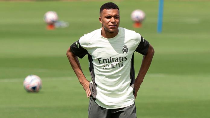 Kylian Mbappé je zpátky v tréninku