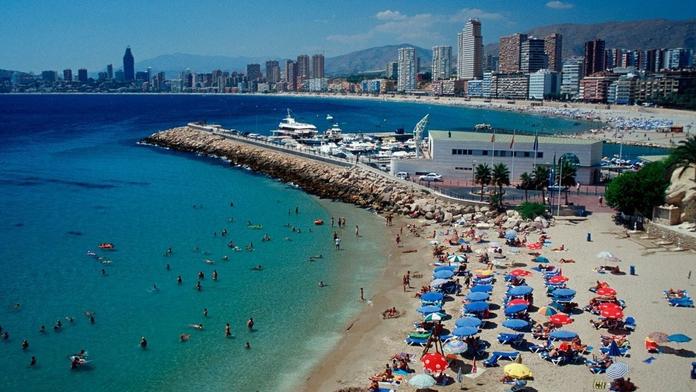 Turistka si ve Španělsku zaplatila oblíbenou atrakci. Zemřela před očima manžela