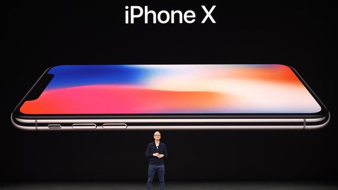 Apple představil tři nové iPhony. Nejlepší bude stát přes 30 tisíc!